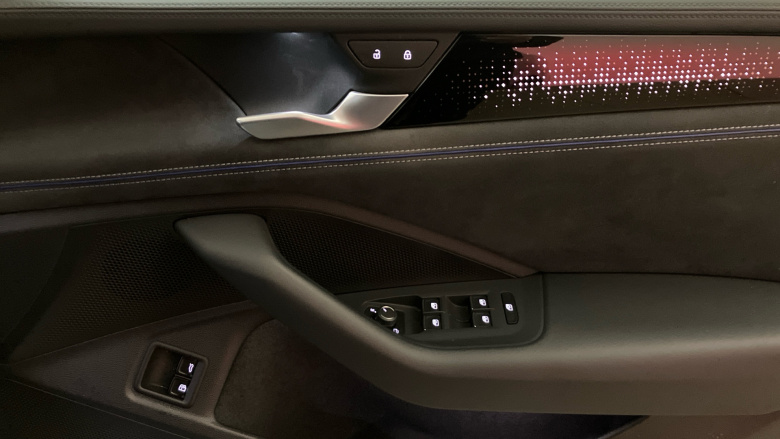 Volkswagen Passat 1.5 TSI eHybrid 272 R-Line 5dr DSG Estate